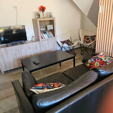 Rez De Avec 70m2 Avec Parking Prive بيت للعطل *